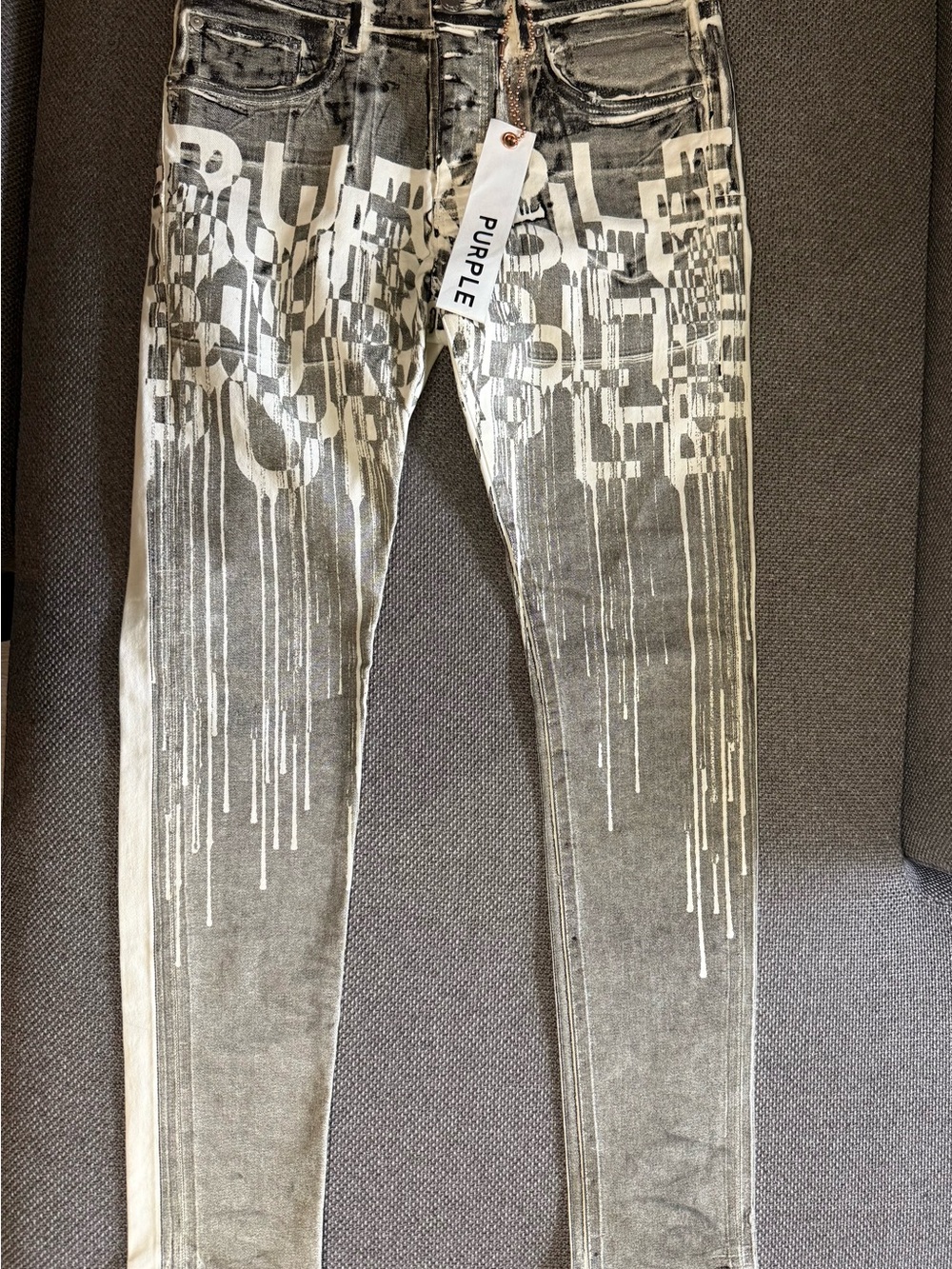 Purple Brand Men's Gray Skinny Jeans with White Drip Graphic